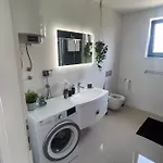 Golden With Heated Pool Βίλα Vinišće