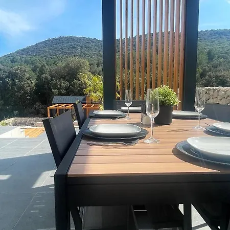 Golden With Heated Pool Villa