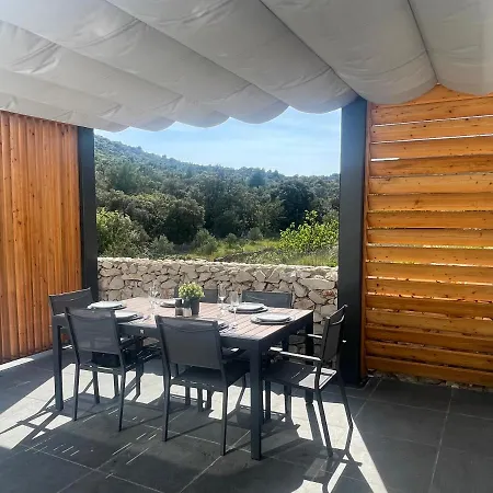 Golden With Heated Pool Villa Vinišće